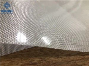 Tessuto in fibra di vetro laminato con pellicola di poliestere
